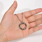 Wisiorek w stylu wikingów z okrągłym runicznym zawieszką ze stali 23