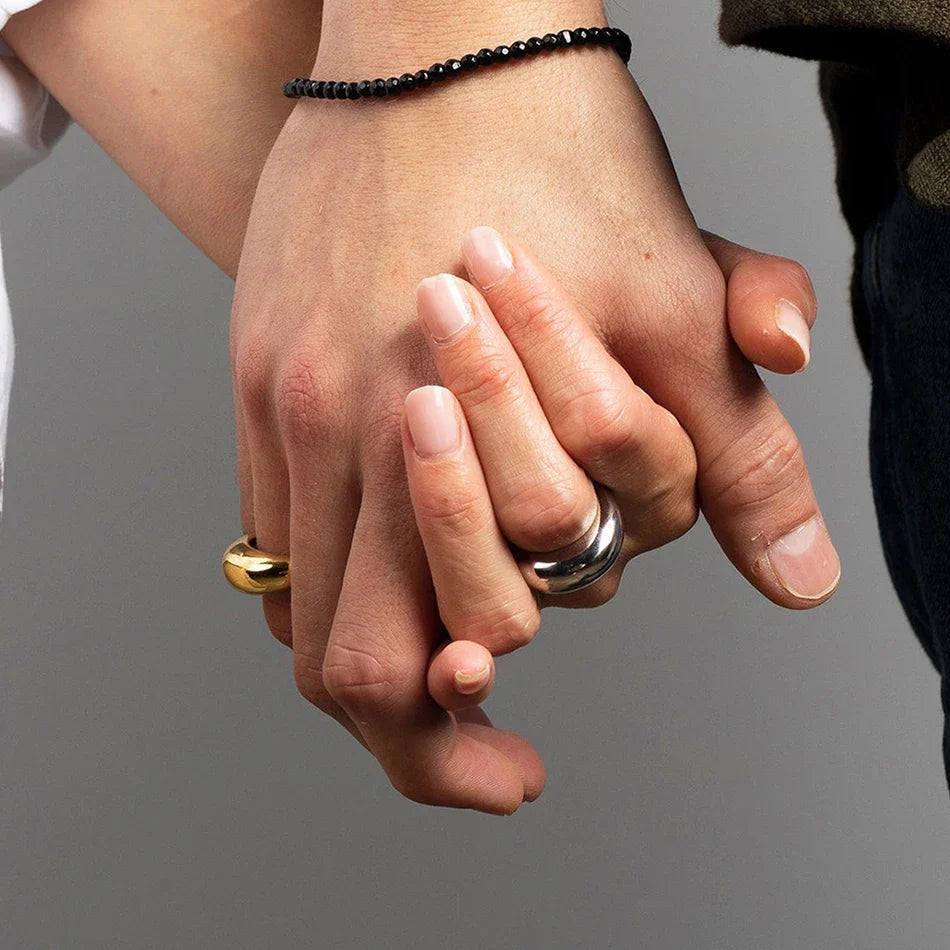 Elegancki pierścionek szeroki obrączka kropla wody srebro