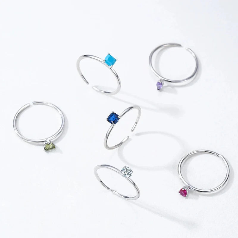 Pierścionek obrączka z kolorowym cyrkonem, kamień urodzinowy