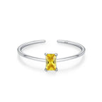 Pierścionek obrączka z kolorowym cyrkonem, kamień urodzinowy