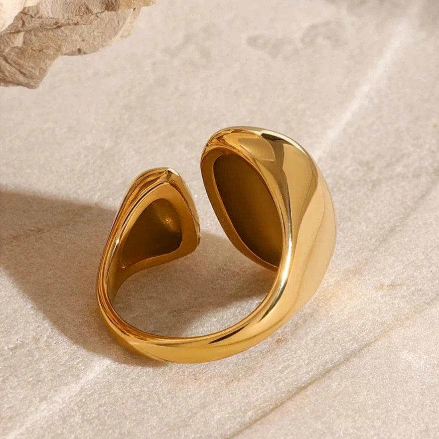 Pierścionek z podwójną kroplą wody