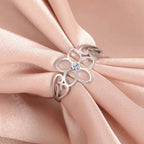 Pierścionek z kwiatem o 5 płatkach i srebrem cyrkonią