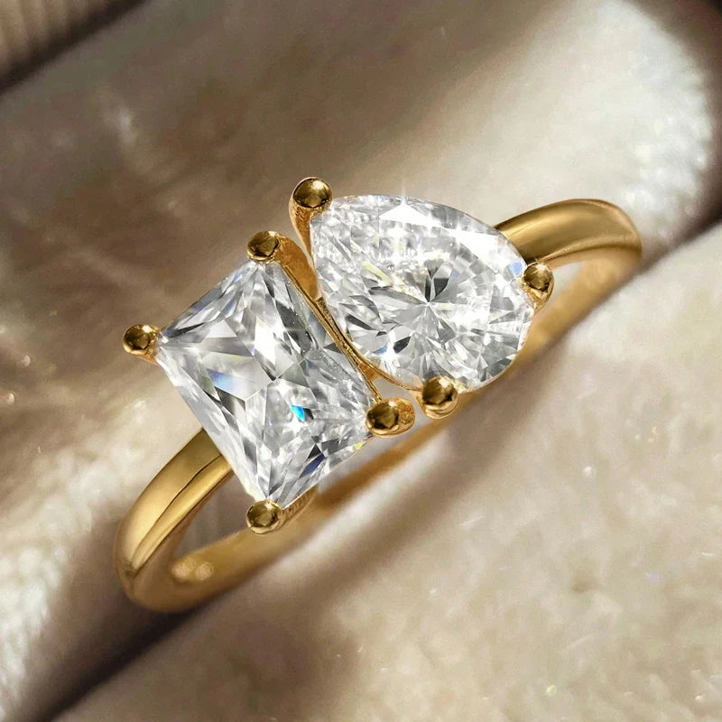 Pierścionek z kroplą wody z cyrkonu złoty