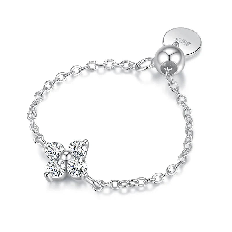 Pierścionek z koniczynką o 4 listkach z cyrkoniami