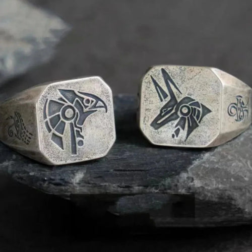 Pierścień kwadratowy w stylu egipskim Anubis