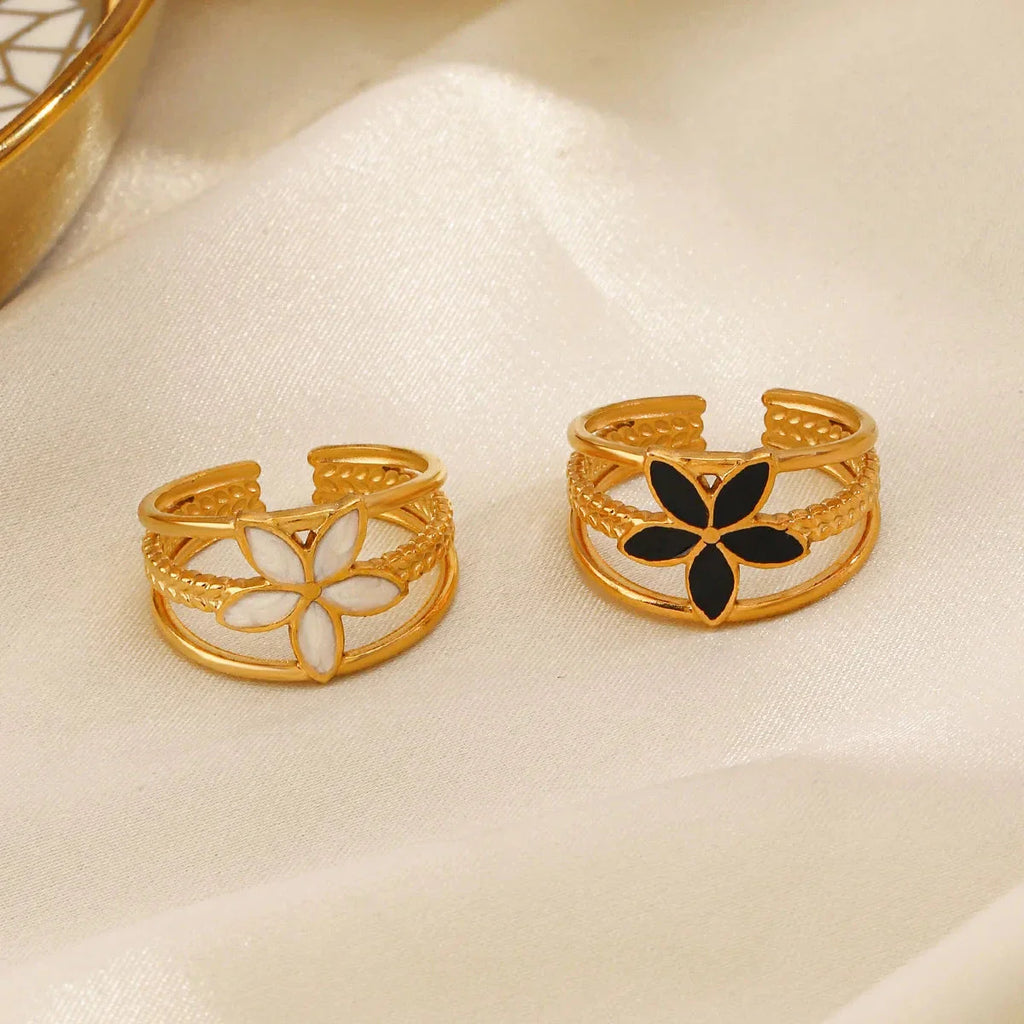 Bague Elégante avec Fleur blanc