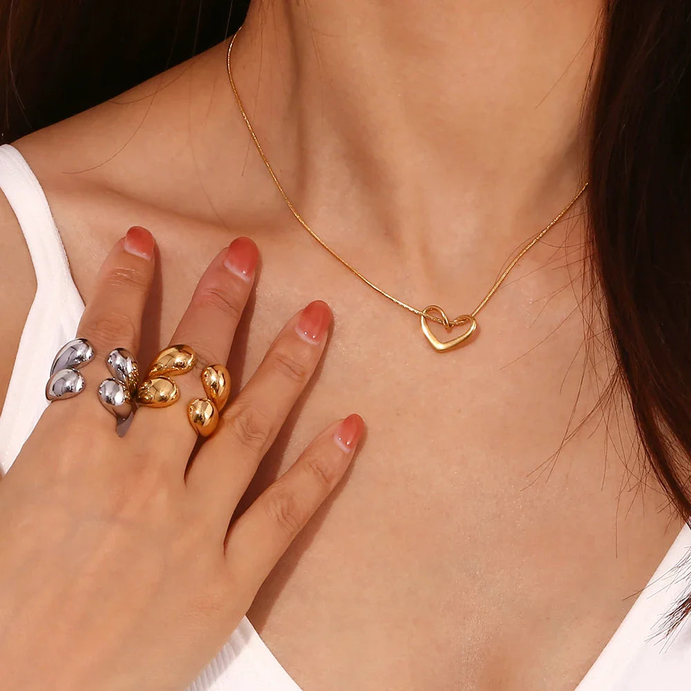 Oryginalny pierścionek z pierścieniem w kształcie kropli wody srebrny