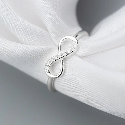 Pierścionek damski Nieskończoność