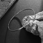 Delikatny pierścionek z kwiatem lotosu dla kobiet ze srebra