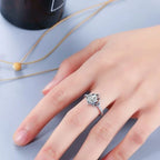 Pierścionek Kwiat Lotosu Srebrny Kobieta biały