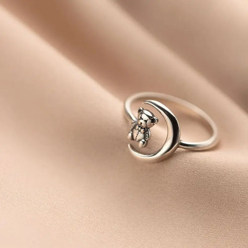 Sølvring med lille bjørn