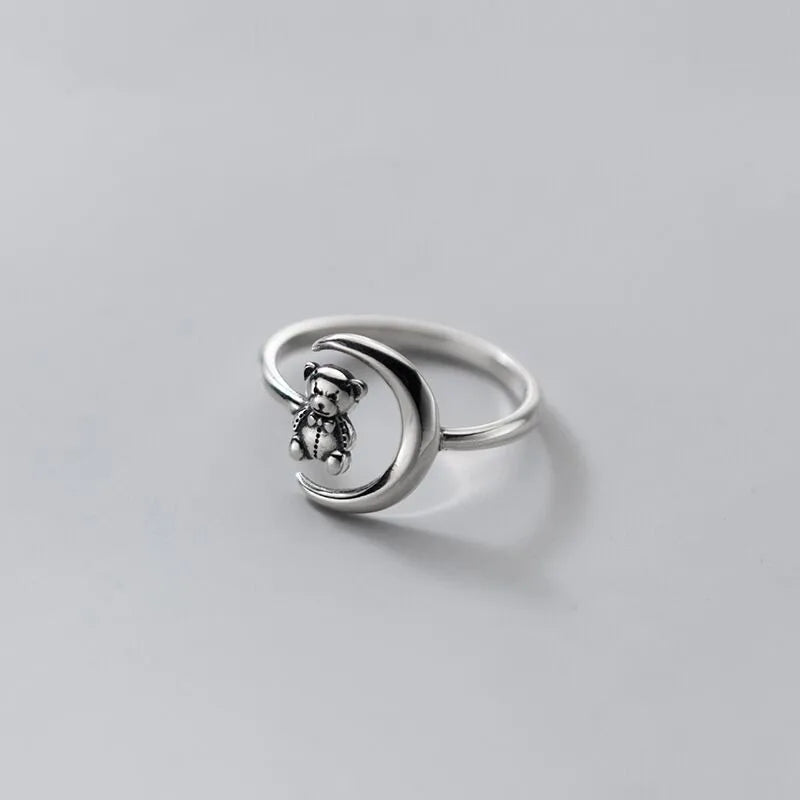 Pierścionek z misiem ze srebra