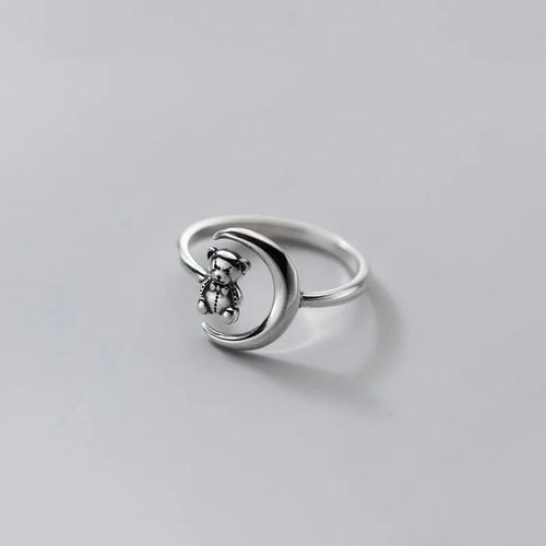 Sølvring med lille bjørn