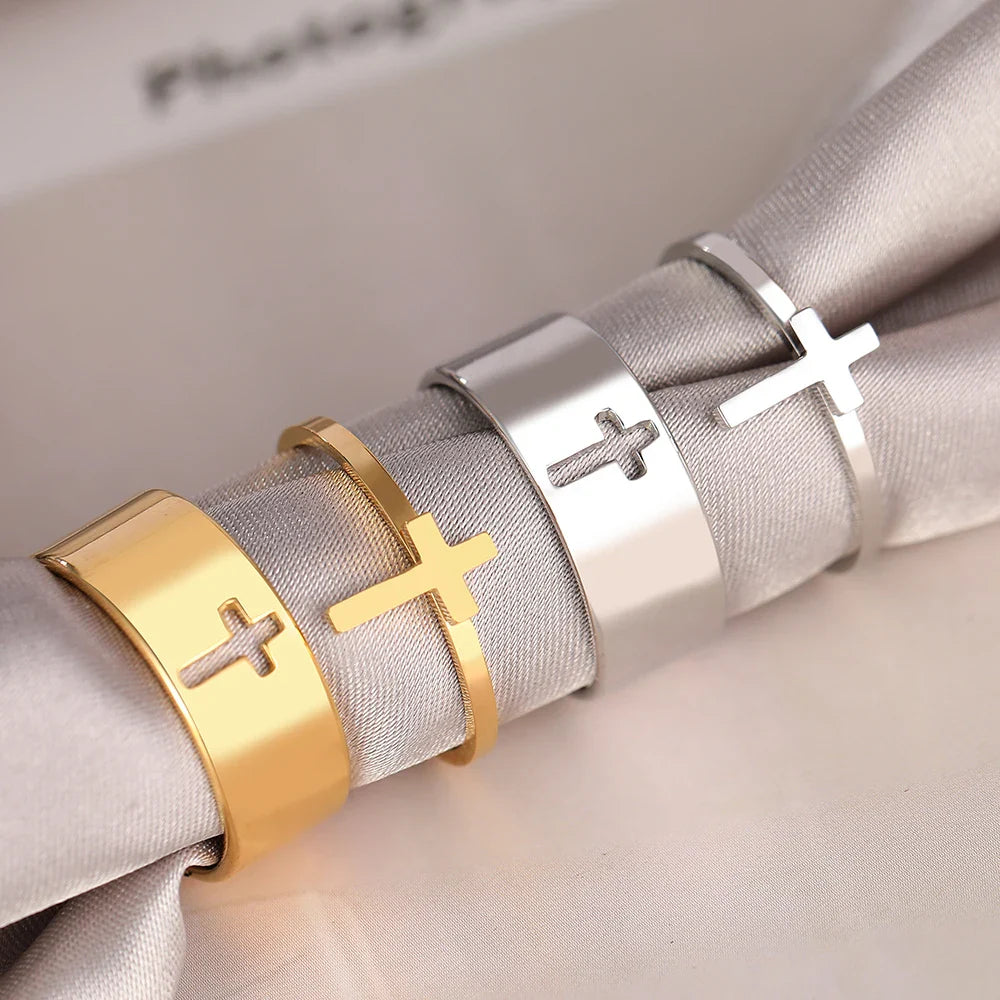 Pierścionek dla kobiet Krzyż Chrześcijański srebrny