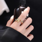 Pierścionek z rekinem młotem złoty