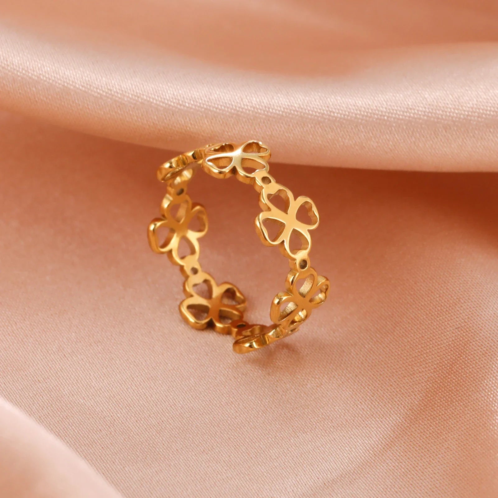 Retro prsten se čtyřlístky pro ženy zlatý