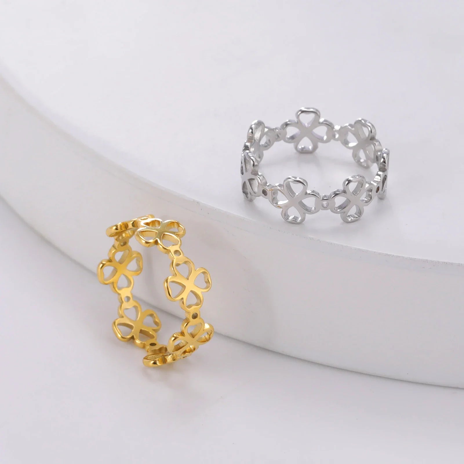 Retro prsten se čtyřlístky pro ženy zlatý