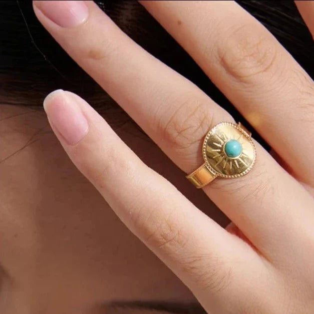 Pierścień Słońce z Niebieskim Kamieniem