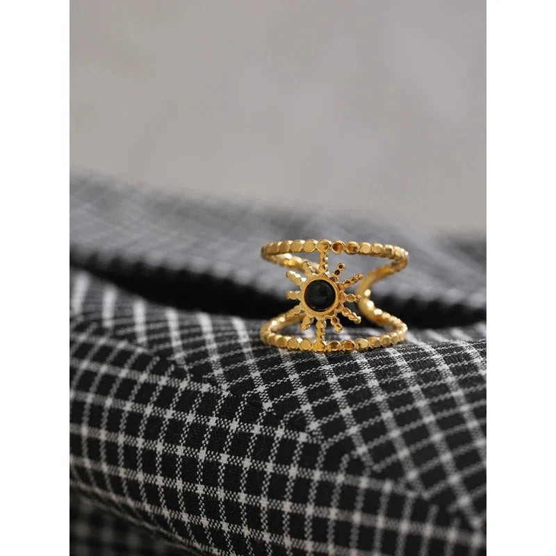 Pierścień Słońce z Czarnym Kamieniem