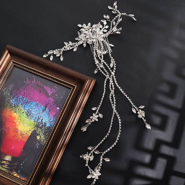 Spinka do włosów na ślub z kwiatami i diamentami w kolorze srebrnym