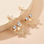 Kolczyk z czaszką dla kobiet