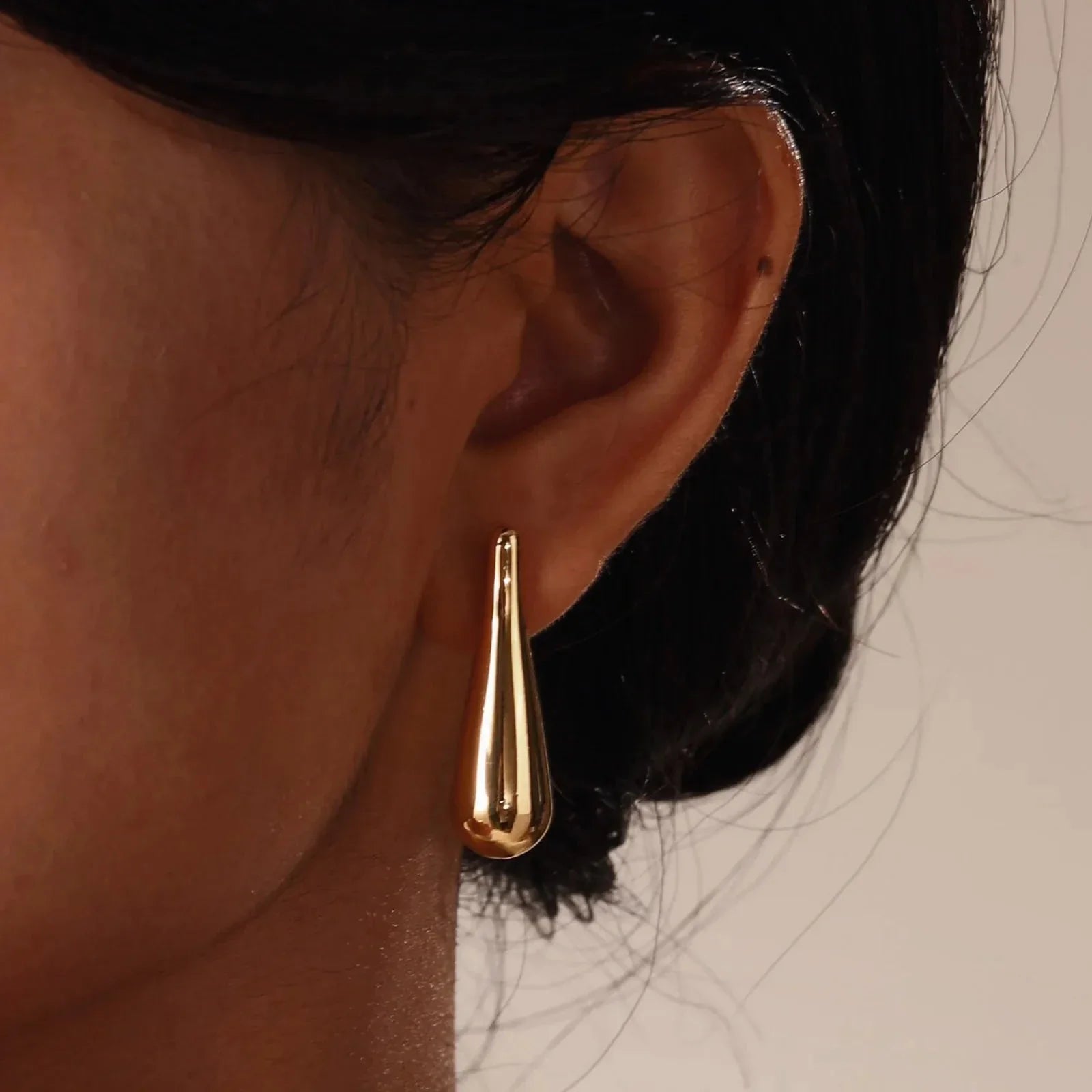 Boucles d'Oreilles Clou Fine Goutte d'Eau