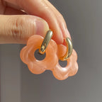 Kolczyki koła z kwiatem z żywicy