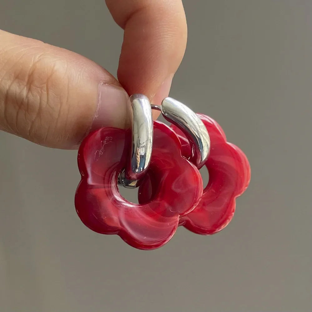 Kolczyki koła z kwiatem z żywicy