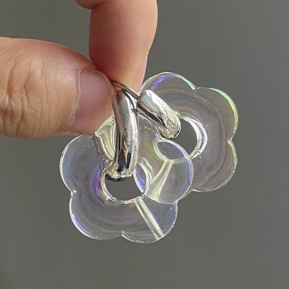 Kolczyki koła z kwiatem z żywicy