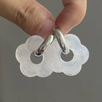 Kolczyki koła z kwiatem z żywicy