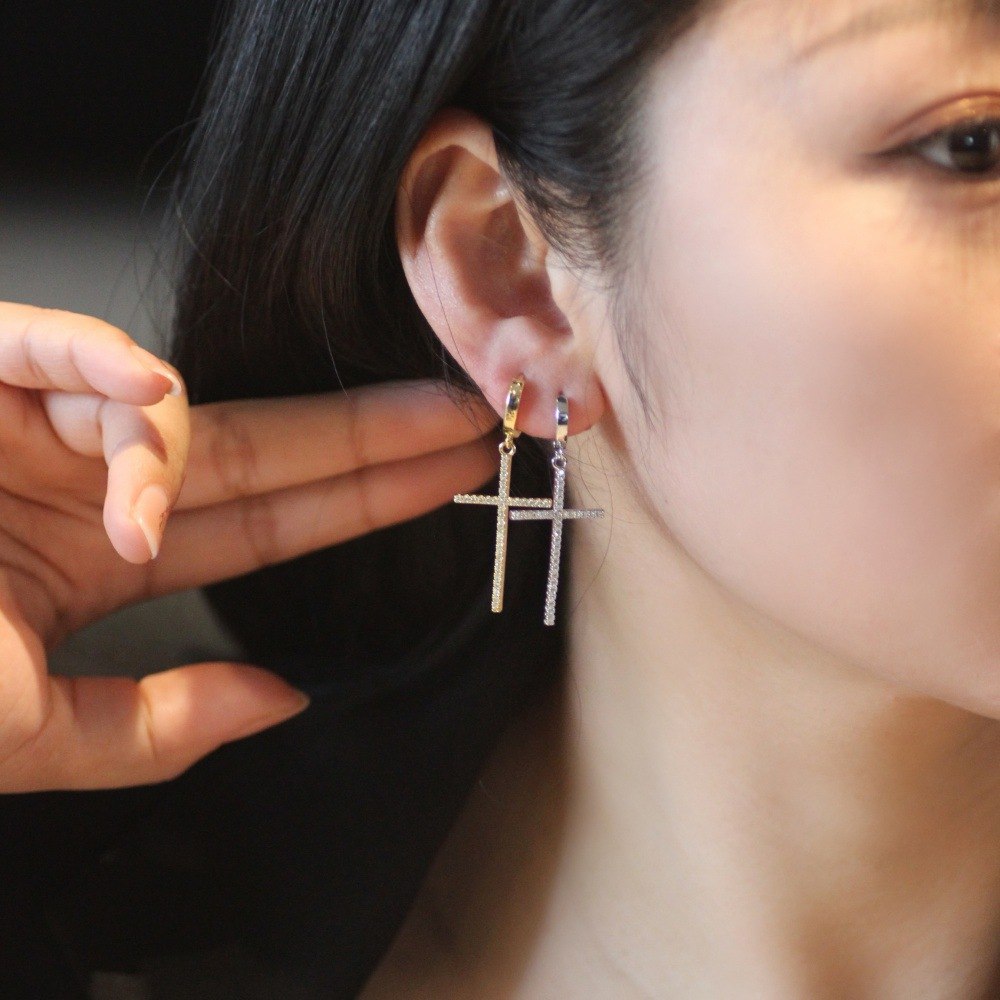 Boucles D'Oreilles Croix Zircon Créole