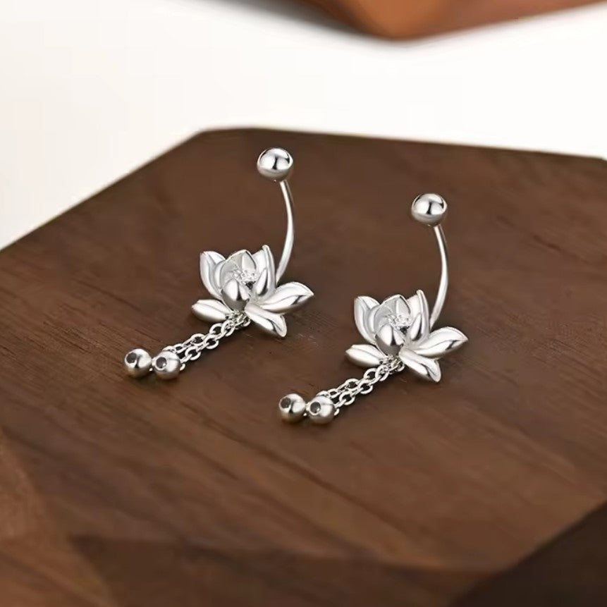 Boucles d'Oreilles Femme Pendantes Fleur de Lotus Argentées
