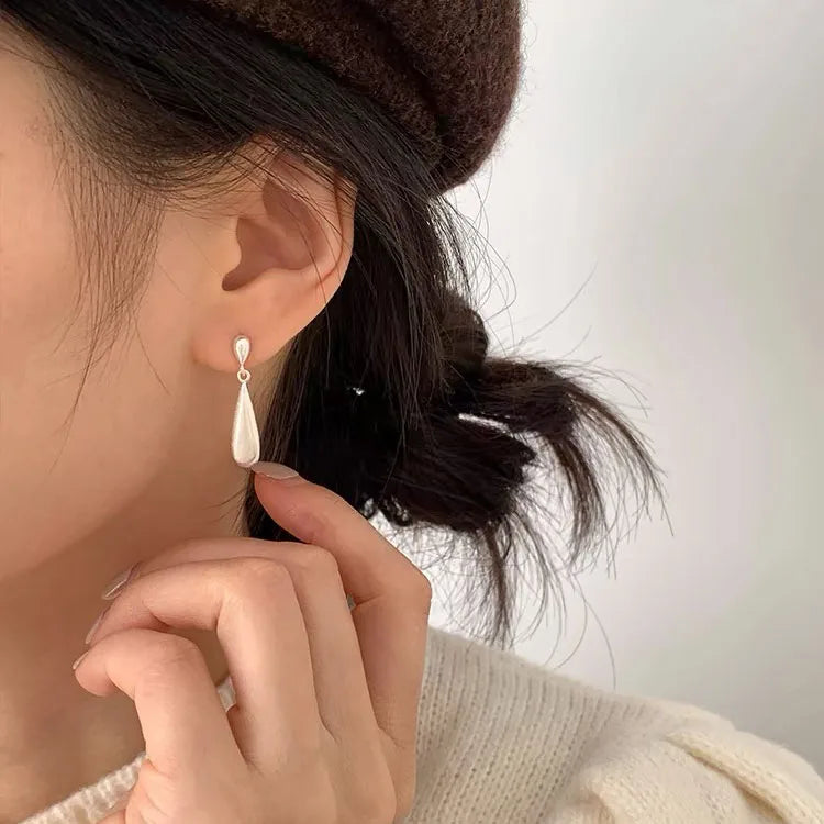 Boucles d'Oreilles Clou Goutte d'Eau en Zircon Blanc