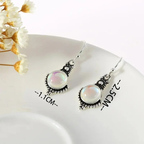 Kolczyki wiszące z kamieniem księżycowym