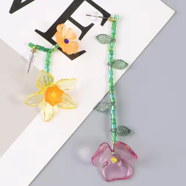 Kolczyki wiszące w stylu boho z motywem kwiatu