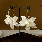 Kolczyki Koła Wiszące Duże Kwiaty Białe