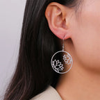 Kolczyki wiszące w kształcie okrągłego kwiatu lotosu srebrne