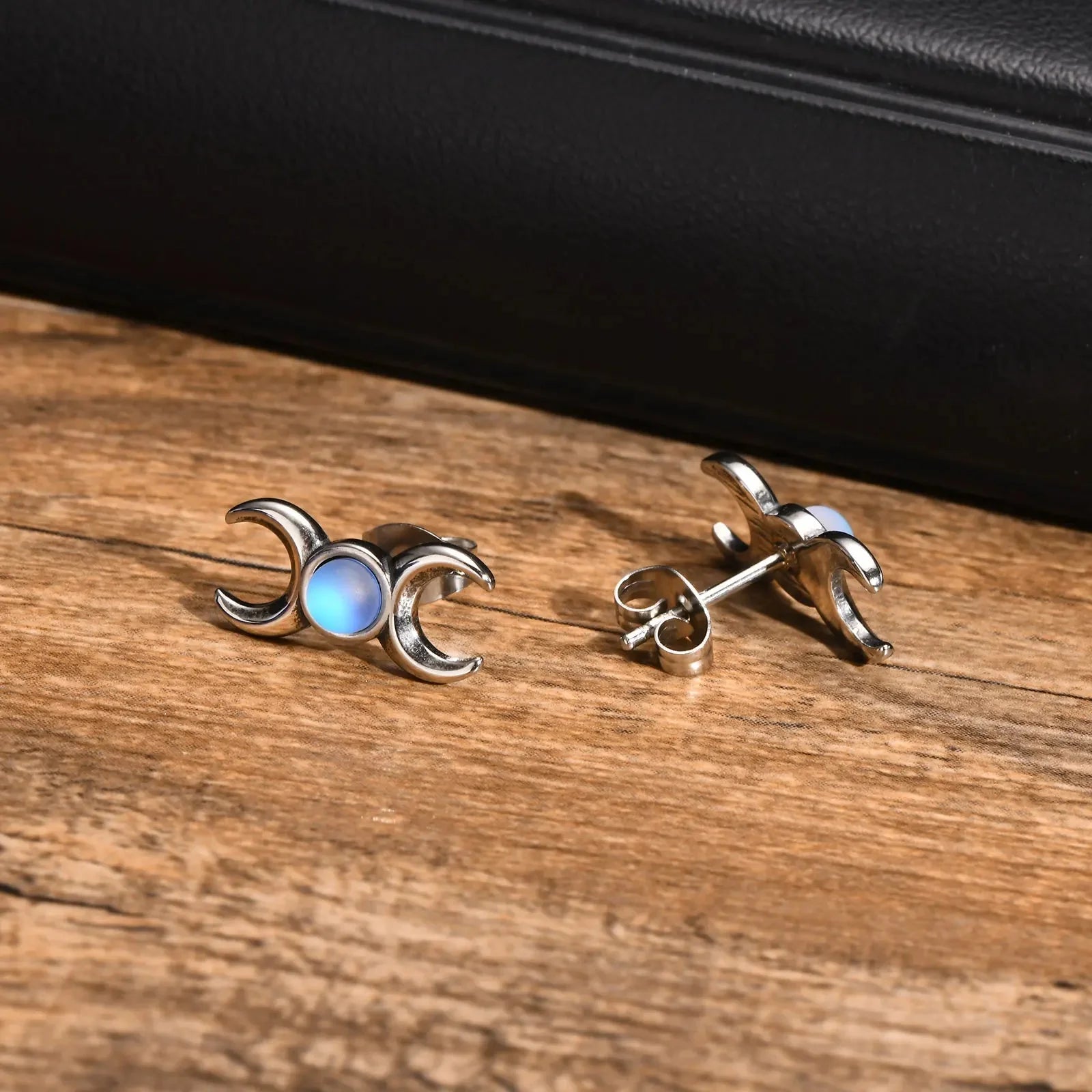 Kolczyki z potrójnym księżycem, sztyfty, czary, Wicca, kobieta