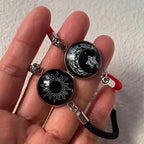 Bransoletka z półksiężycem i jasnym czerwono-czarnym słońcem