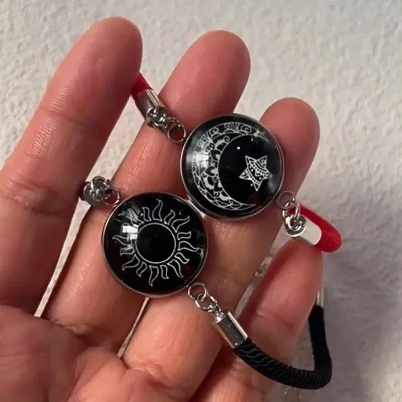 Bracelet avec Croissant de Lune et Soleil Lumineux rouge et noir