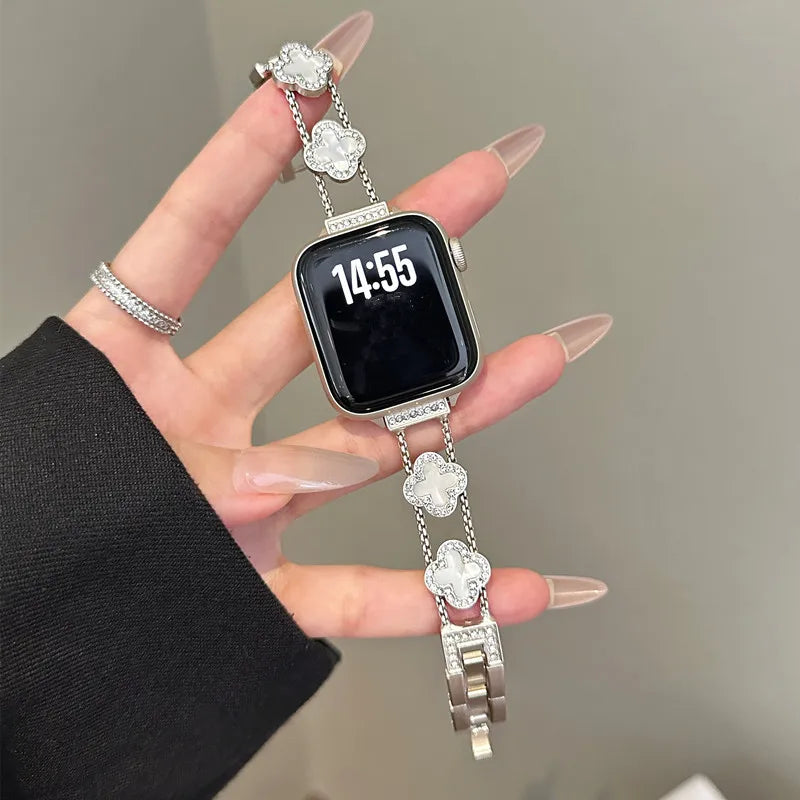Wymienny pasek do Apple Watch – wzór koniczyny w kolorze srebrnym