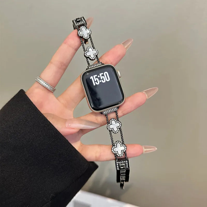 Wymienny pasek do Apple Watch – wzór koniczyny w kolorze czarnym
