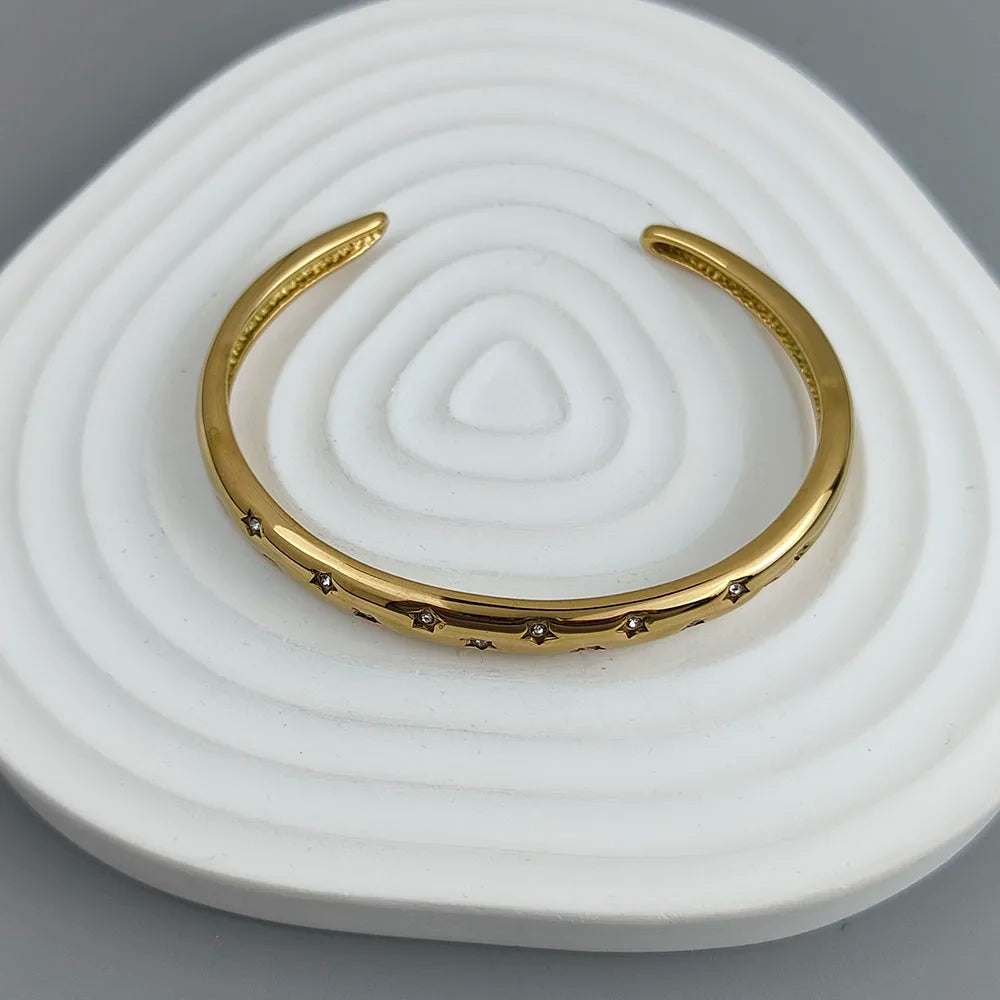 Bransoletka Elegancka z Gwiazdami Złoto