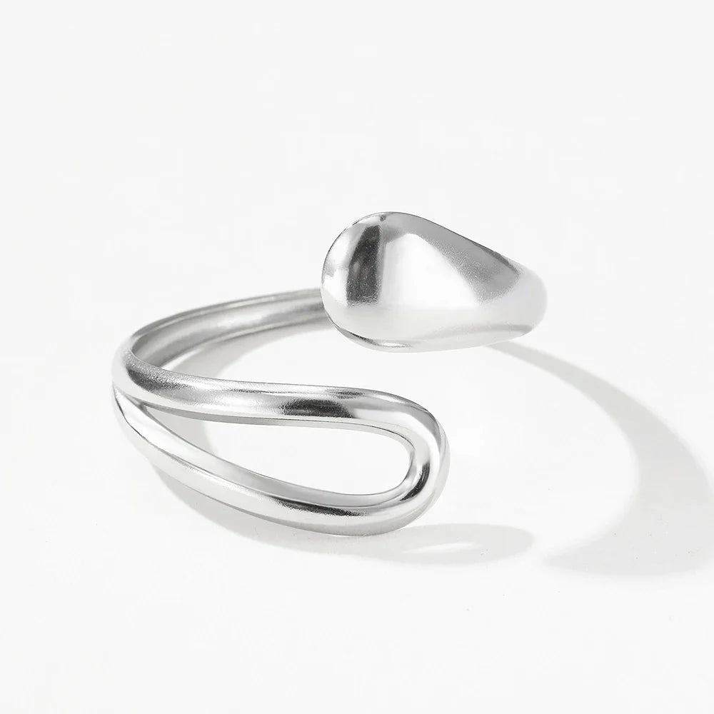 Elegancka bransoletka typu gourmet z kroplą wody srebrna