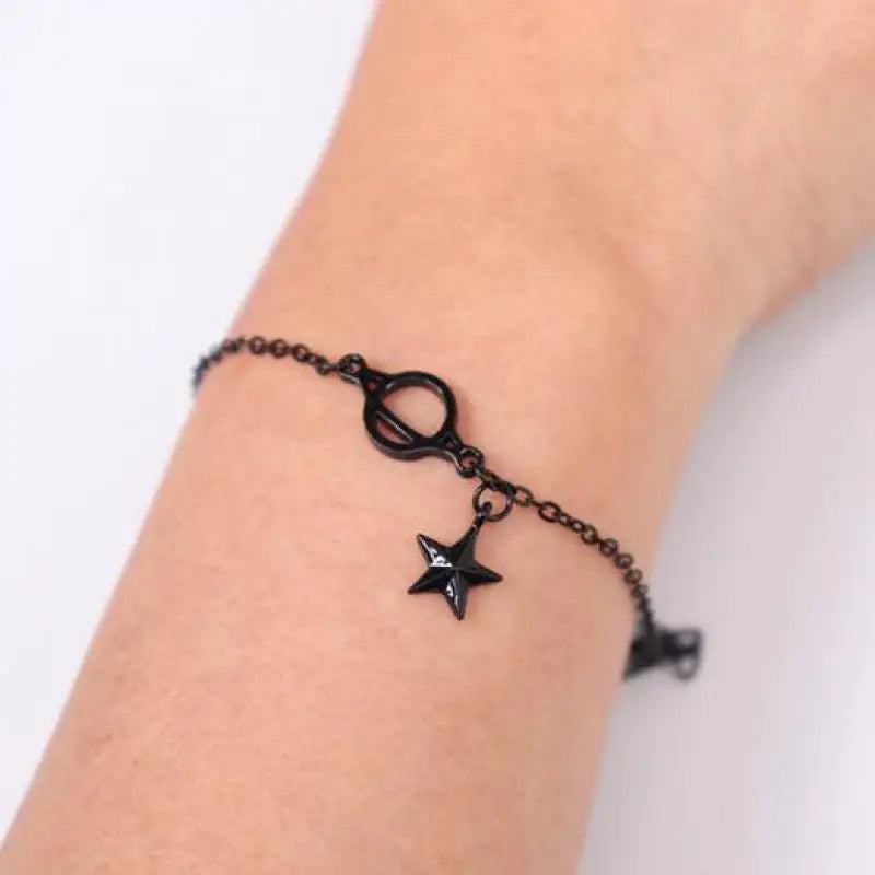 Bracelet Noir avec Etoile