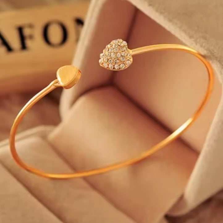 Bracelet Rétro avec Coeur et Cristal