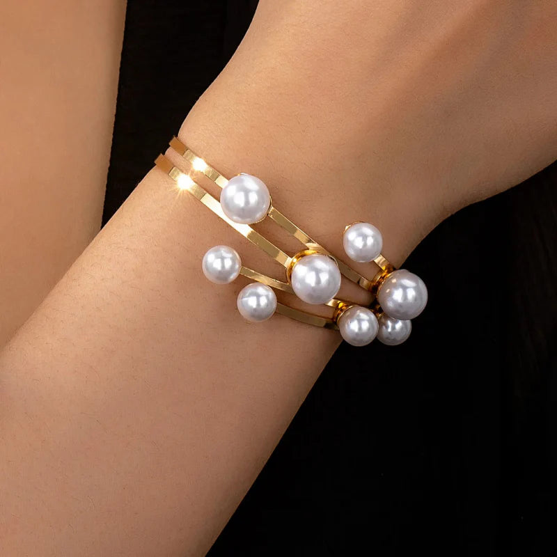 Bracelet Stylé avec Perles Blanches