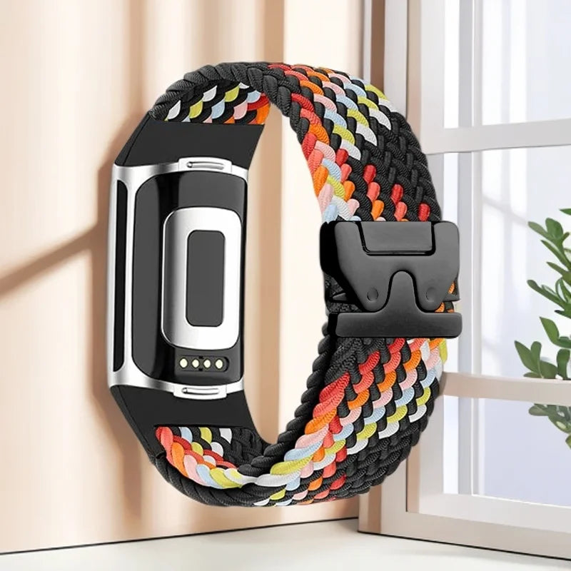 Pleciony pasek do zegarka Fitbit Charge 5, Charge 6 czarny wielokolorowy