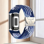 Pleciony pasek do zegarka Fitbit Charge 5, Charge 6 niebiesko-biały
