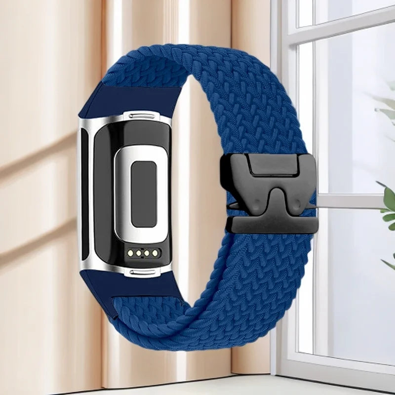 Pleciony pasek do zegarka Fitbit Charge 5, Charge 6 niebieski